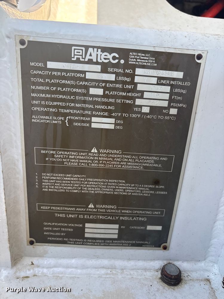 image for item EG8953 Prinoth GT 3000 track carrier with bucket lift