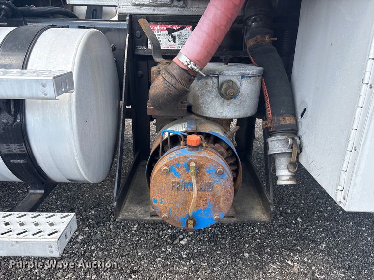 image for item EG8961 2012 Mack GU713 vacuum truck