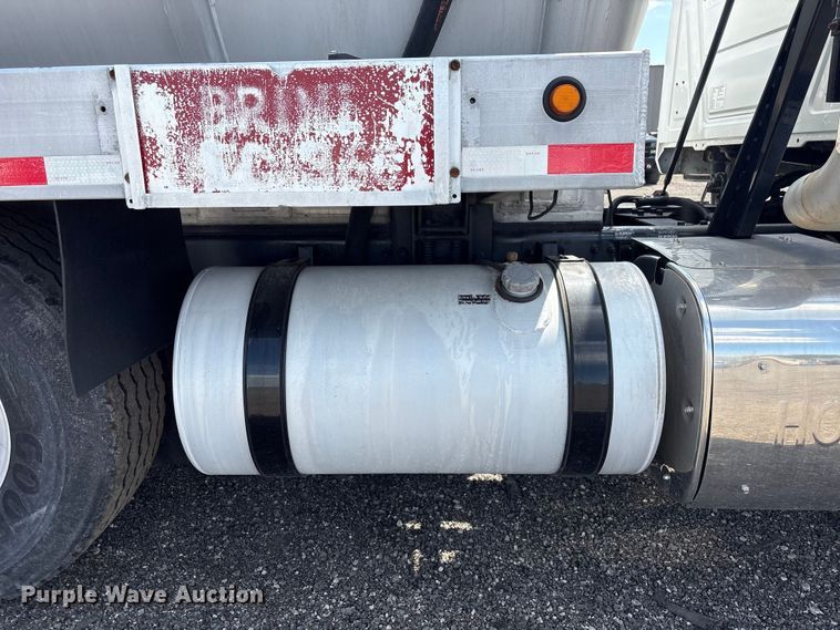 image for item EG8961 2012 Mack GU713 vacuum truck