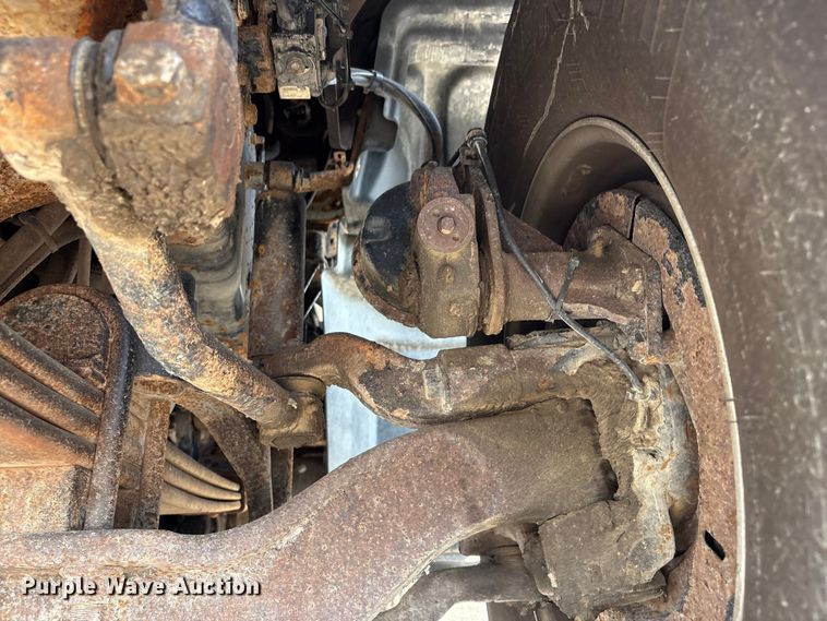 image for item EG8961 2012 Mack GU713 vacuum truck