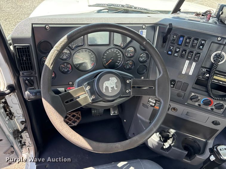 image for item EG8961 2012 Mack GU713 vacuum truck