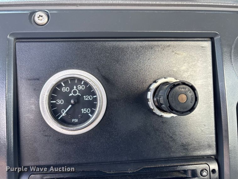 image for item EG8961 2012 Mack GU713 vacuum truck