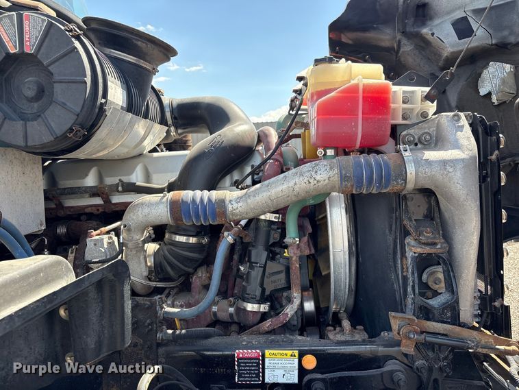 image for item EG8961 2012 Mack GU713 vacuum truck