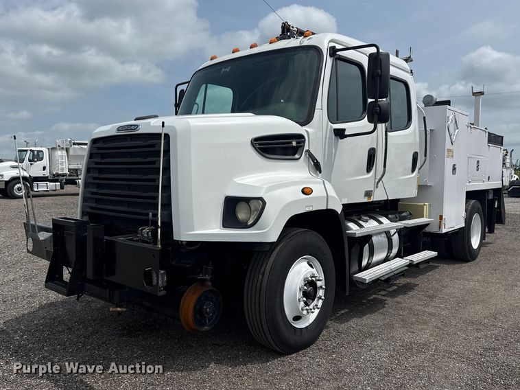image for item EG8999 2013 Freightliner 108SD Crew Cab crane truck