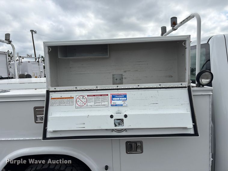 image for item EG9011 2011 Chevrolet 2500HD Ext. Cab utility bed pickup truck