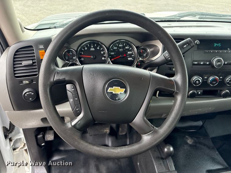 image for item EG9011 2011 Chevrolet 2500HD Ext. Cab utility bed pickup truck
