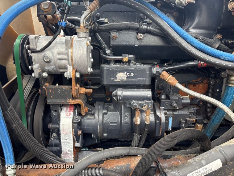 image for item EG9016 2003 Peterbilt 357 water truck