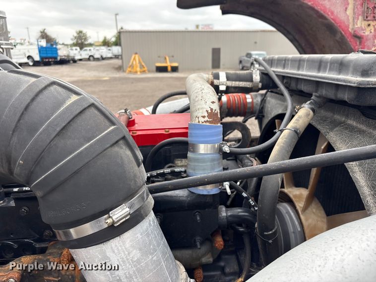 image for item EG9016 2003 Peterbilt 357 water truck
