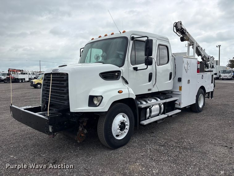 image for item EG9017 2013 Freightliner 108SD Crew Cab utility / service truck