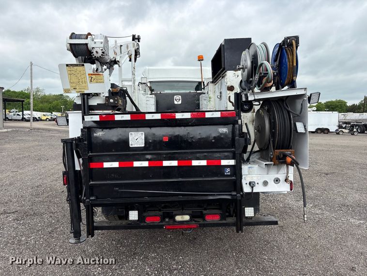 image for item EG9017 2013 Freightliner 108SD Crew Cab utility / service truck