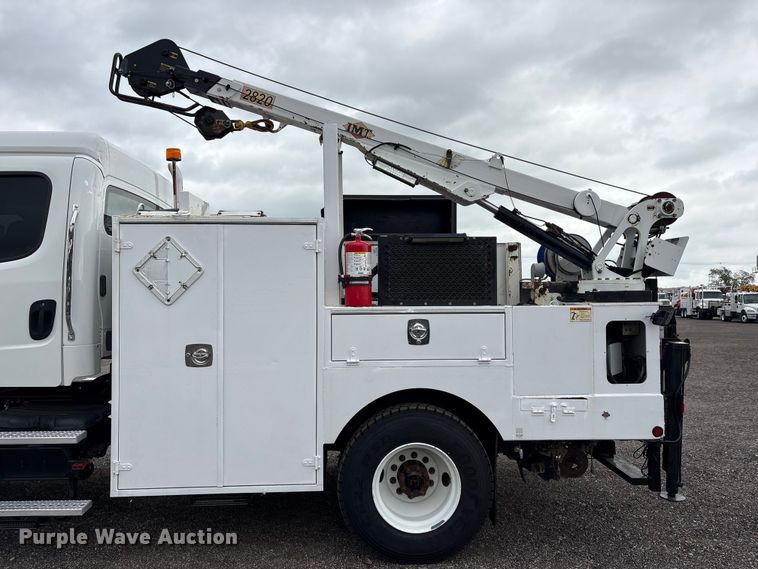 image for item EG9017 2013 Freightliner 108SD Crew Cab utility / service truck