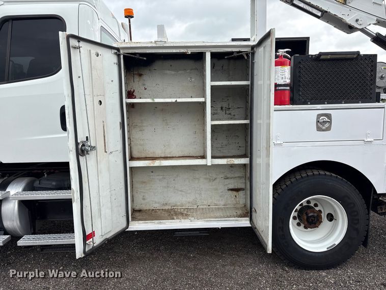 image for item EG9017 2013 Freightliner 108SD Crew Cab utility / service truck