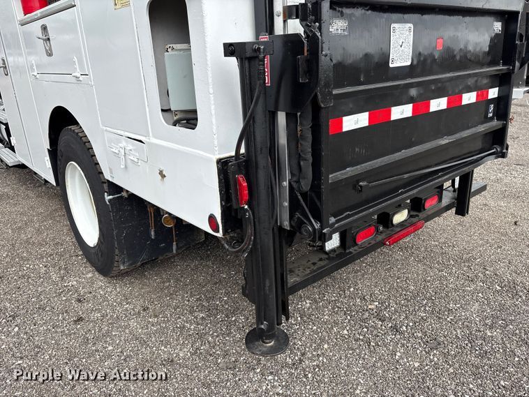 image for item EG9017 2013 Freightliner 108SD Crew Cab utility / service truck