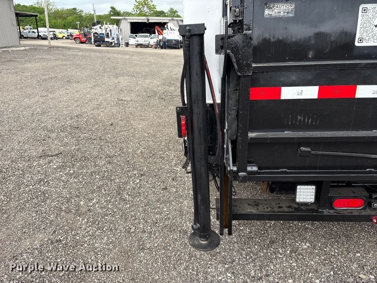 image for item EG9017 2013 Freightliner 108SD Crew Cab utility / service truck