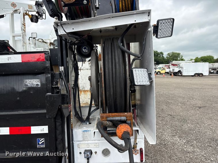 image for item EG9017 2013 Freightliner 108SD Crew Cab utility / service truck