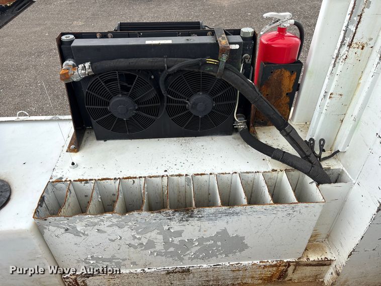 image for item EG9017 2013 Freightliner 108SD Crew Cab utility / service truck