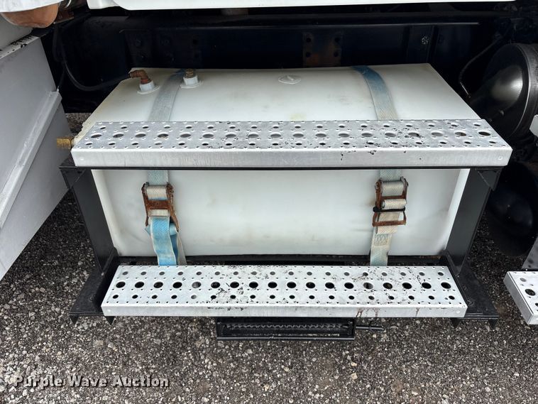 image for item EG9017 2013 Freightliner 108SD Crew Cab utility / service truck
