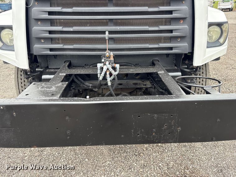 image for item EG9017 2013 Freightliner 108SD Crew Cab utility / service truck