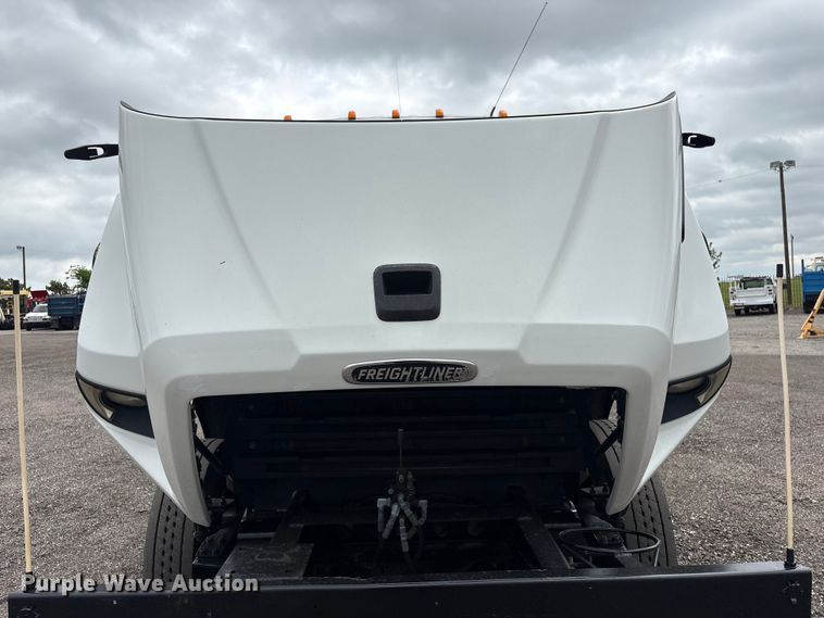 image for item EG9017 2013 Freightliner 108SD Crew Cab utility / service truck