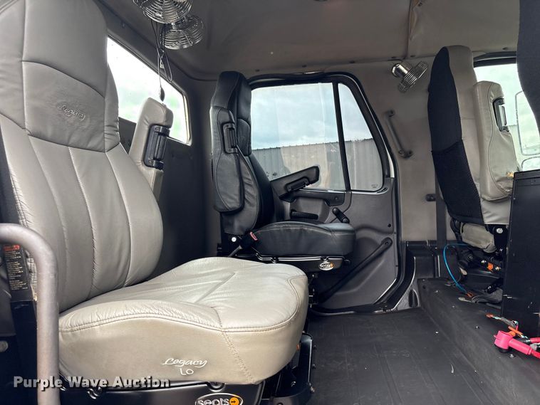 image for item EG9017 2013 Freightliner 108SD Crew Cab utility / service truck