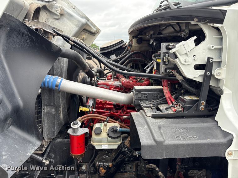 image for item EG9017 2013 Freightliner 108SD Crew Cab utility / service truck