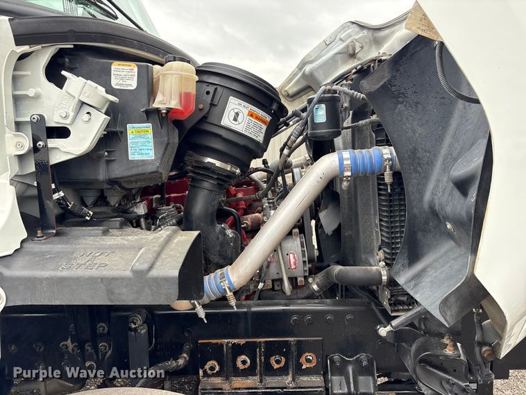 image for item EG9017 2013 Freightliner 108SD Crew Cab utility / service truck