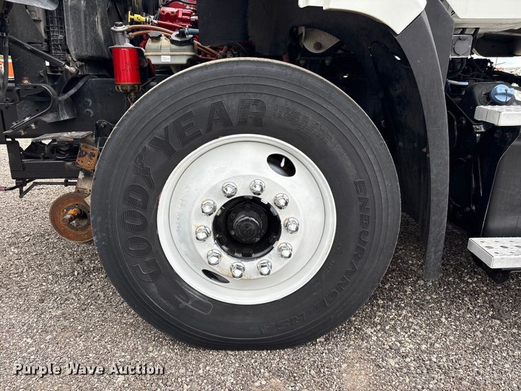 image for item EG9017 2013 Freightliner 108SD Crew Cab utility / service truck