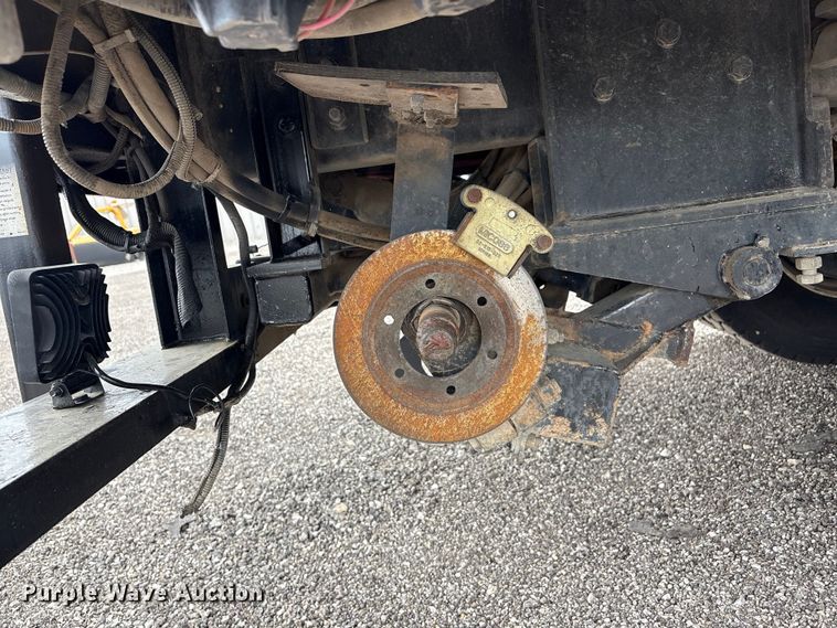 image for item EG9017 2013 Freightliner 108SD Crew Cab utility / service truck