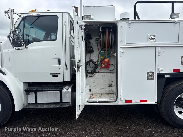 image for item EG9028 2008 Sterling Actera utility / service truck