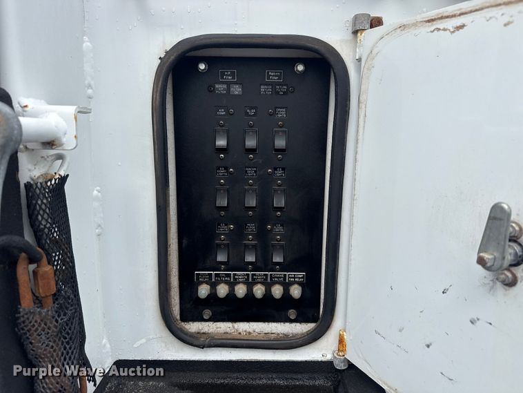 image for item EG9028 2008 Sterling Actera utility / service truck
