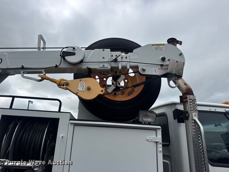 image for item EG9028 2008 Sterling Actera utility / service truck