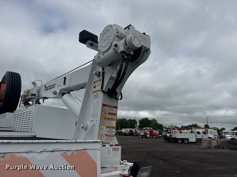 image for item EG9028 2008 Sterling Actera utility / service truck
