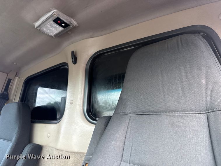 image for item EG9028 2008 Sterling Actera utility / service truck