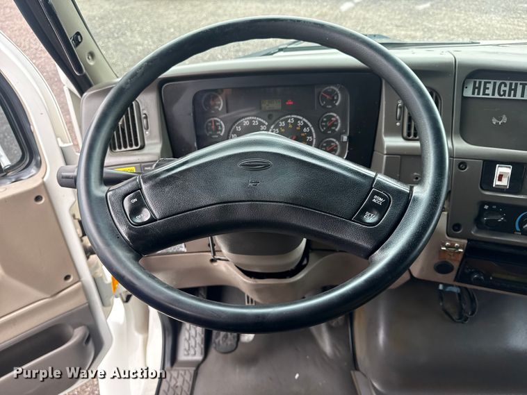 image for item EG9028 2008 Sterling Actera utility / service truck