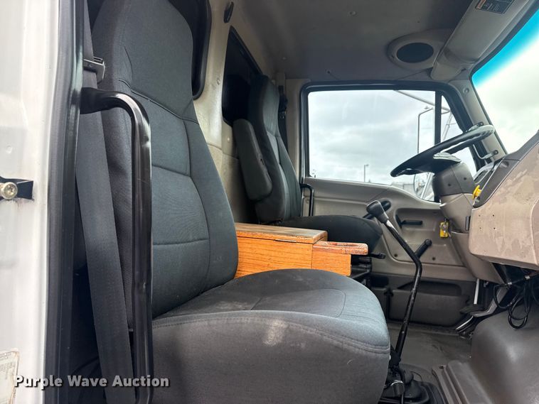 image for item EG9028 2008 Sterling Actera utility / service truck