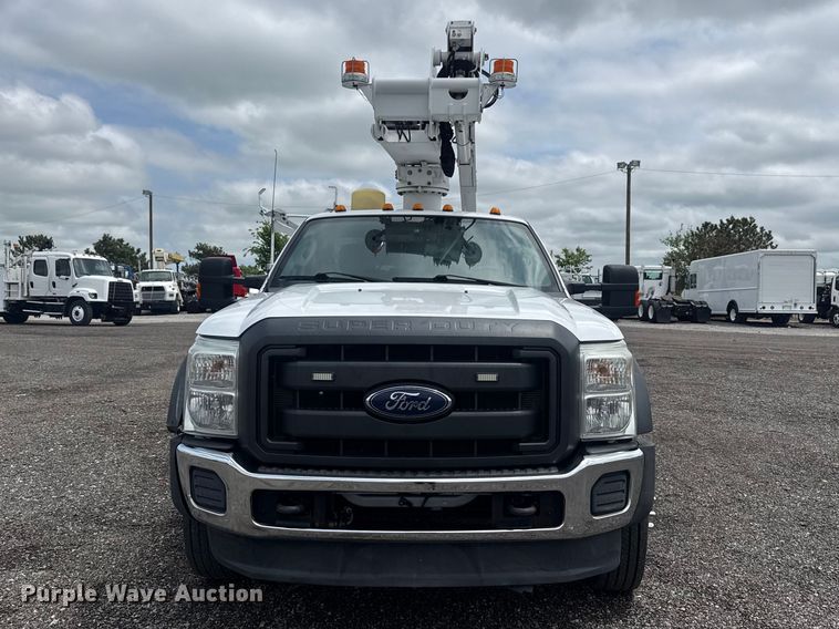 image for item EG9032 2016 Ford F450 Super Duty bucket truck