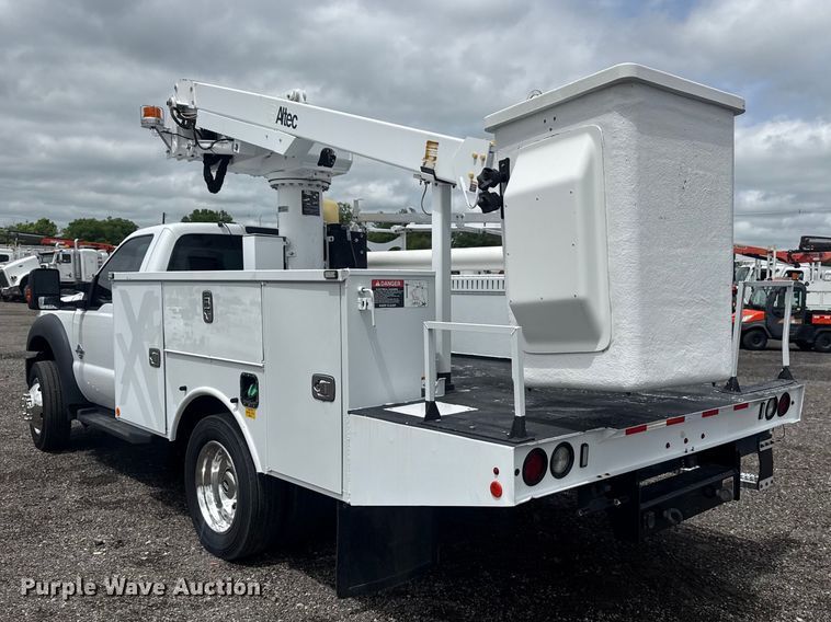 image for item EG9032 2016 Ford F450 Super Duty bucket truck