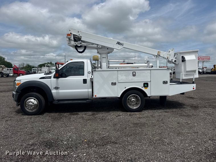 image for item EG9032 2016 Ford F450 Super Duty bucket truck