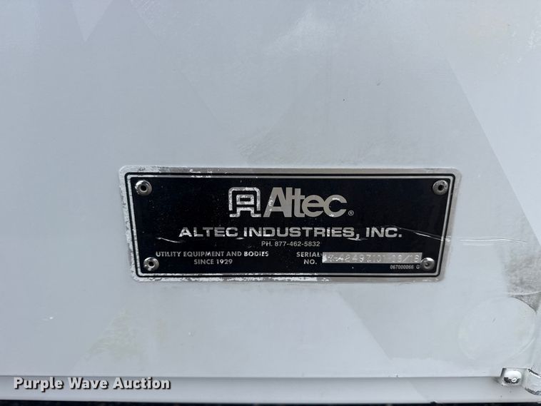 image for item EG9032 2016 Ford F450 Super Duty bucket truck
