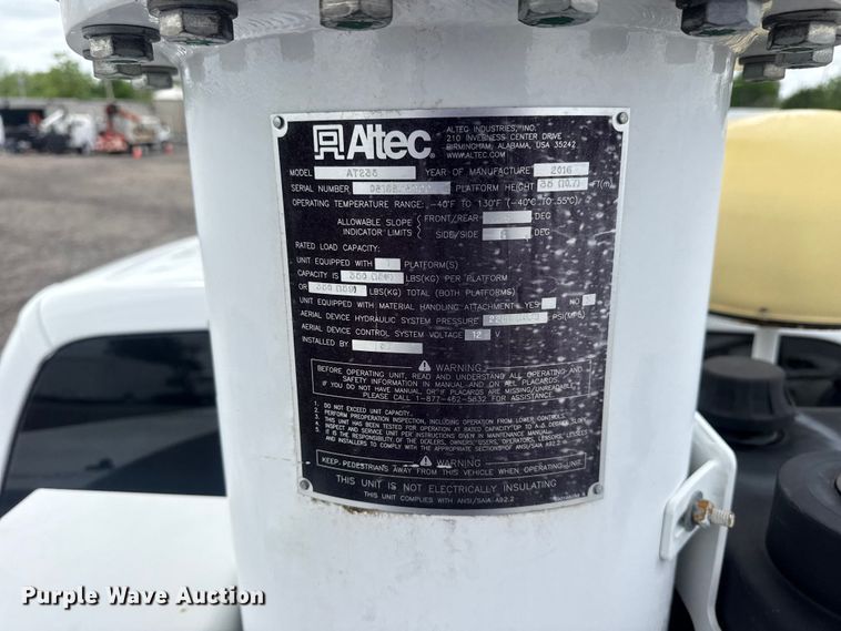 image for item EG9032 2016 Ford F450 Super Duty bucket truck