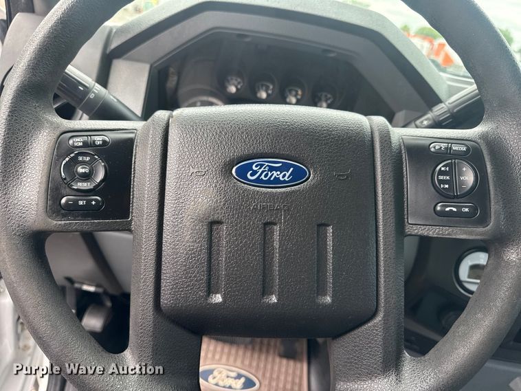 image for item EG9032 2016 Ford F450 Super Duty bucket truck
