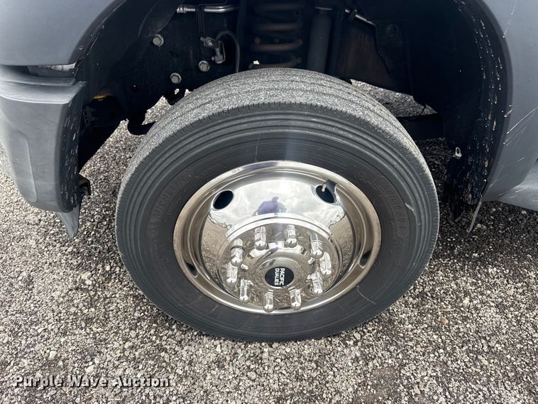 image for item EG9032 2016 Ford F450 Super Duty bucket truck