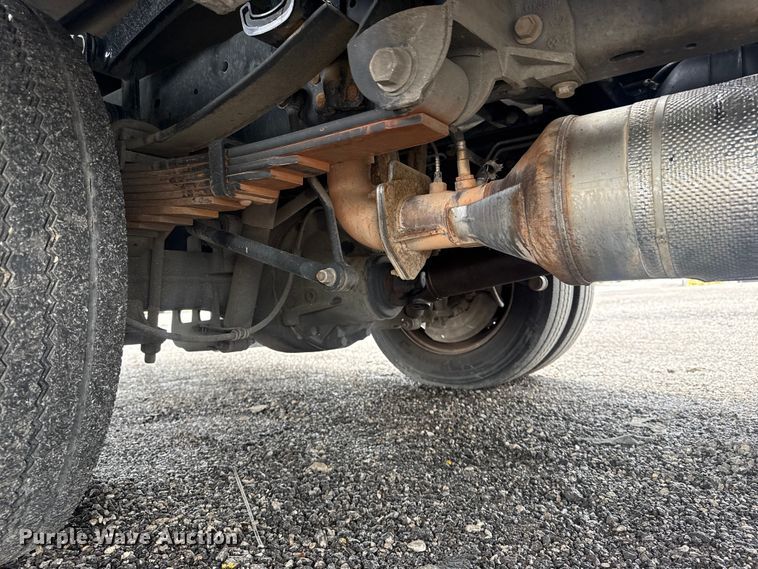 image for item EG9032 2016 Ford F450 Super Duty bucket truck