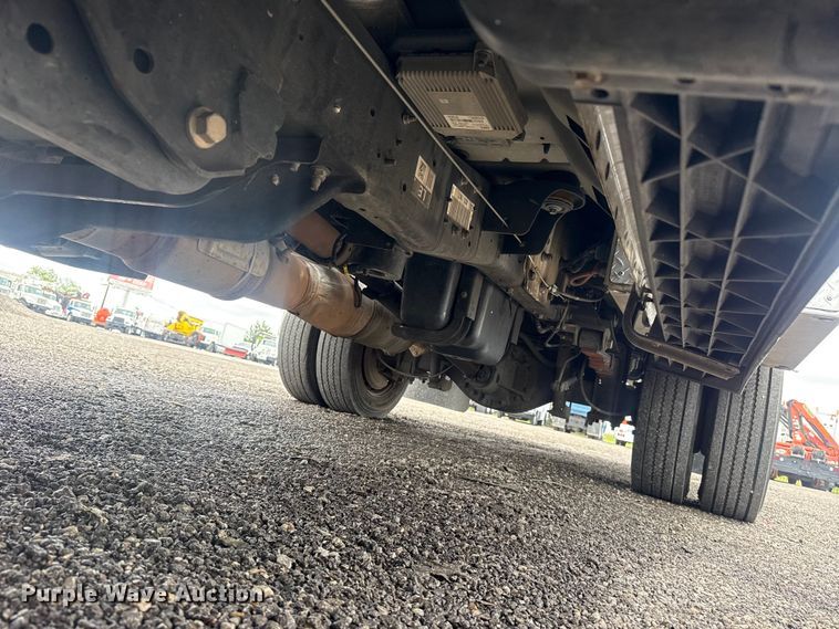 image for item EG9032 2016 Ford F450 Super Duty bucket truck