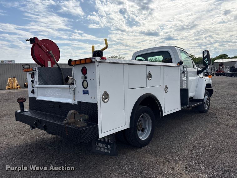 image for item EG9043 2007 Chevrolet C4500 utility / service truck