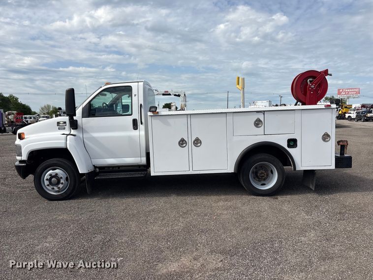 image for item EG9043 2007 Chevrolet C4500 utility / service truck