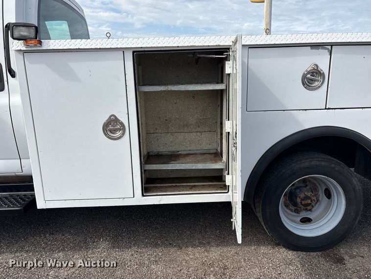 image for item EG9043 2007 Chevrolet C4500 utility / service truck