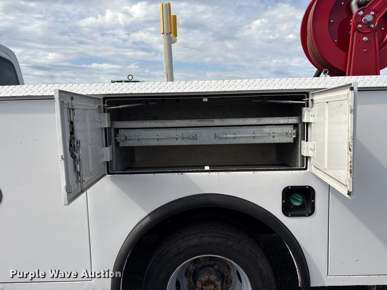 image for item EG9043 2007 Chevrolet C4500 utility / service truck