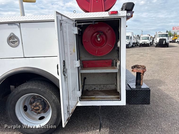 image for item EG9043 2007 Chevrolet C4500 utility / service truck