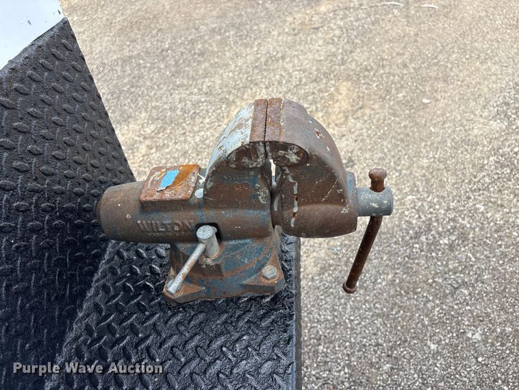 image for item EG9043 2007 Chevrolet C4500 utility / service truck